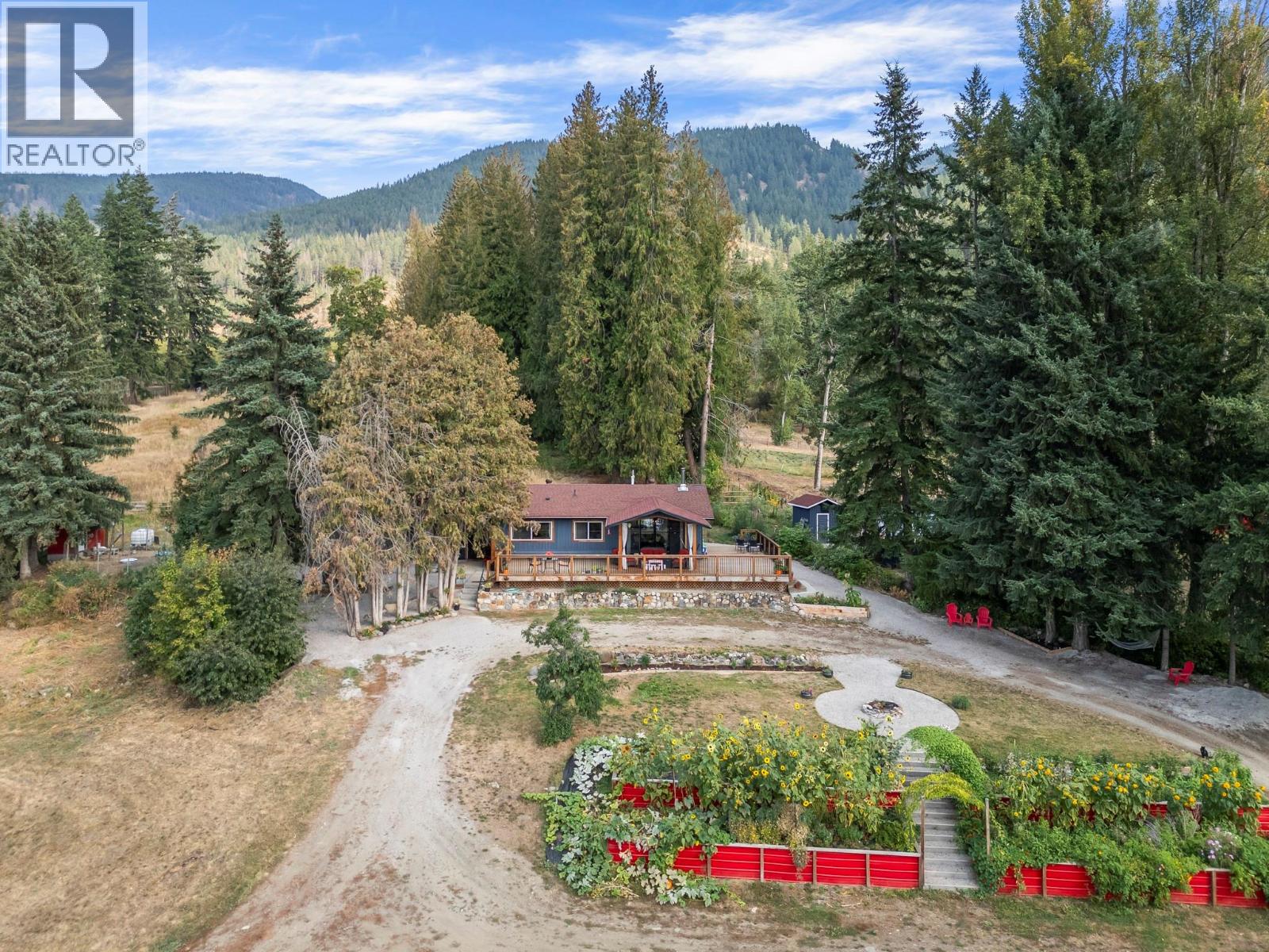  1274 Mountain View Road, Spallumcheen
