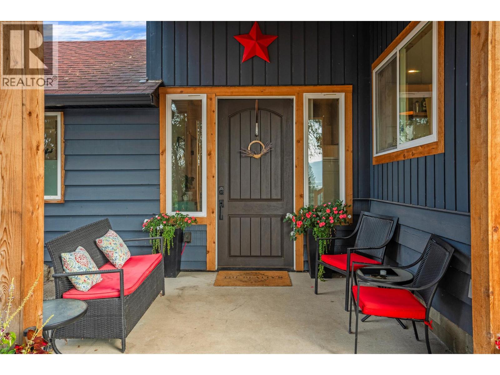  1274 Mountain View Road, Spallumcheen