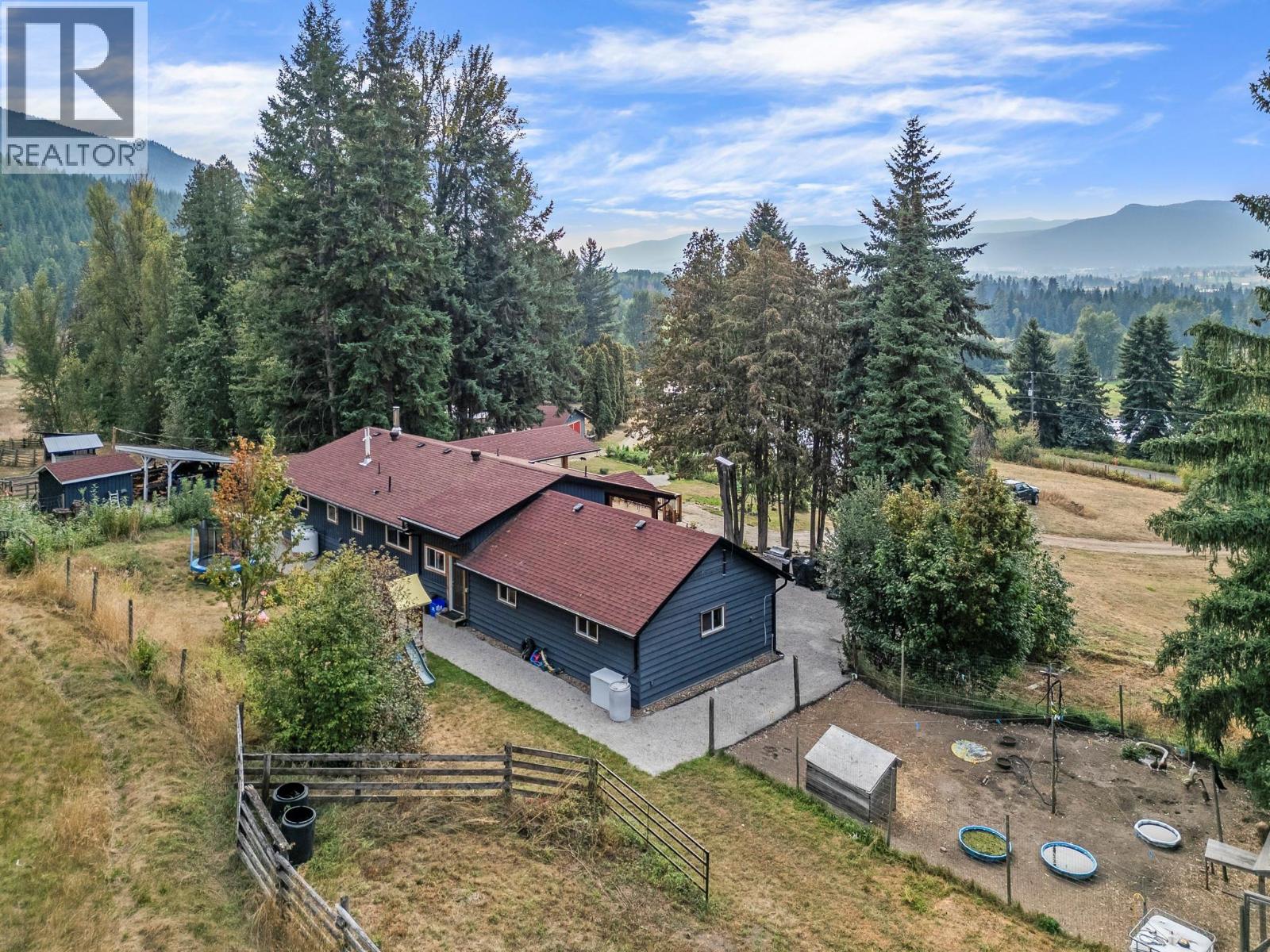  1274 Mountain View Road, Spallumcheen