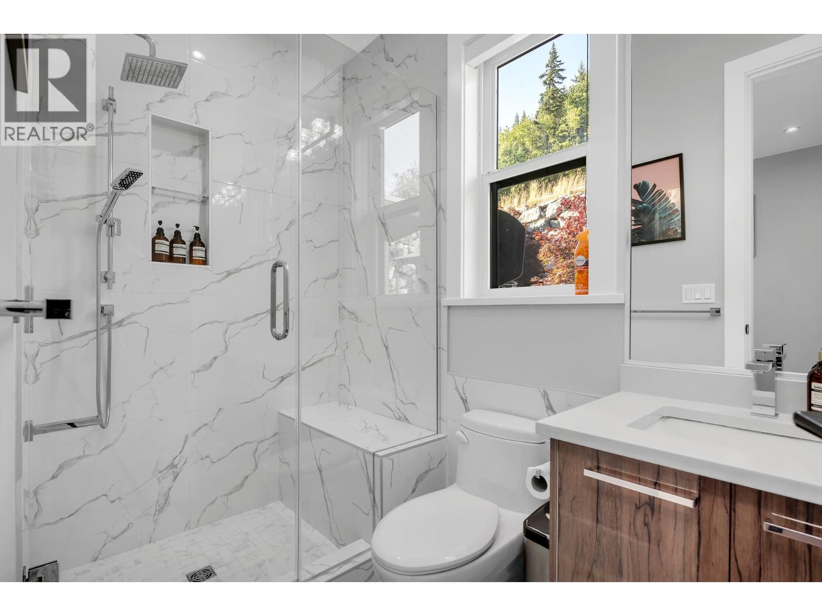 2213 WINDSAIL PLACE, Squamish