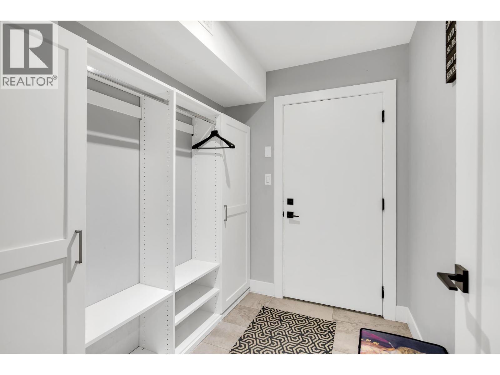 2213 WINDSAIL PLACE, Squamish