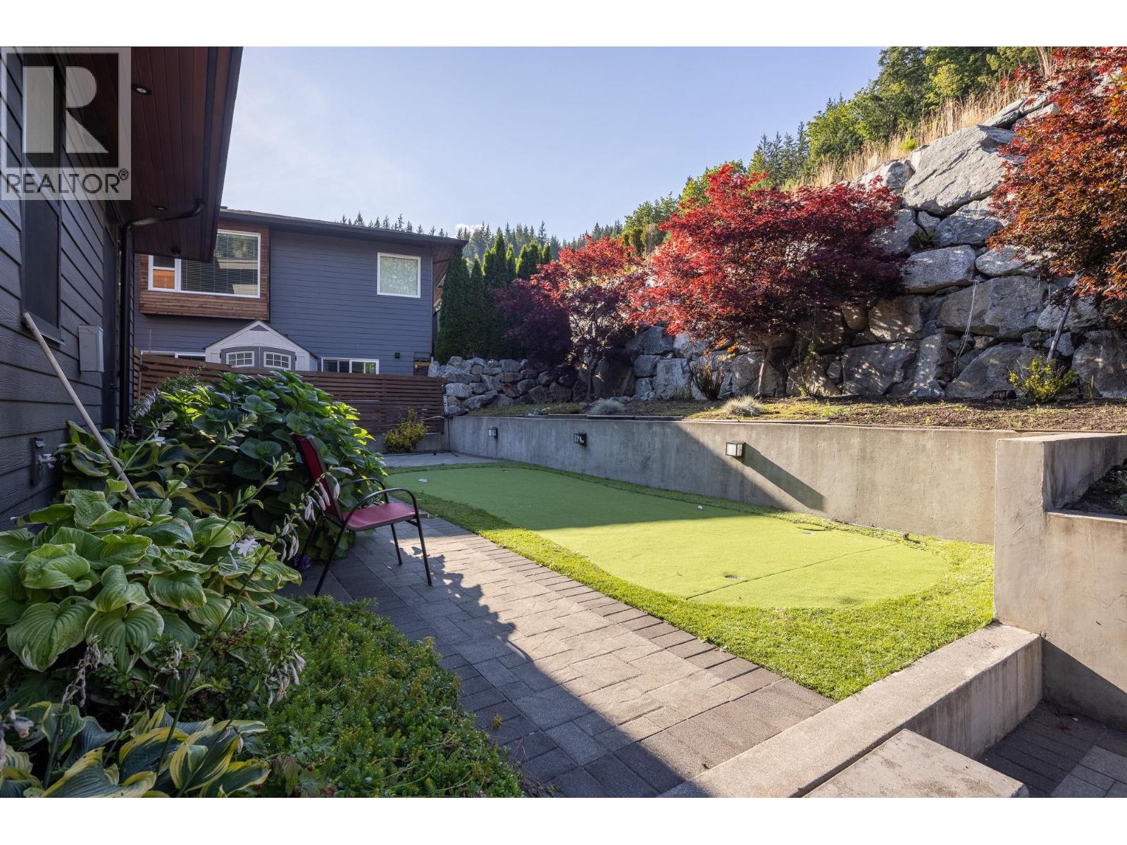 2213 WINDSAIL PLACE, Squamish