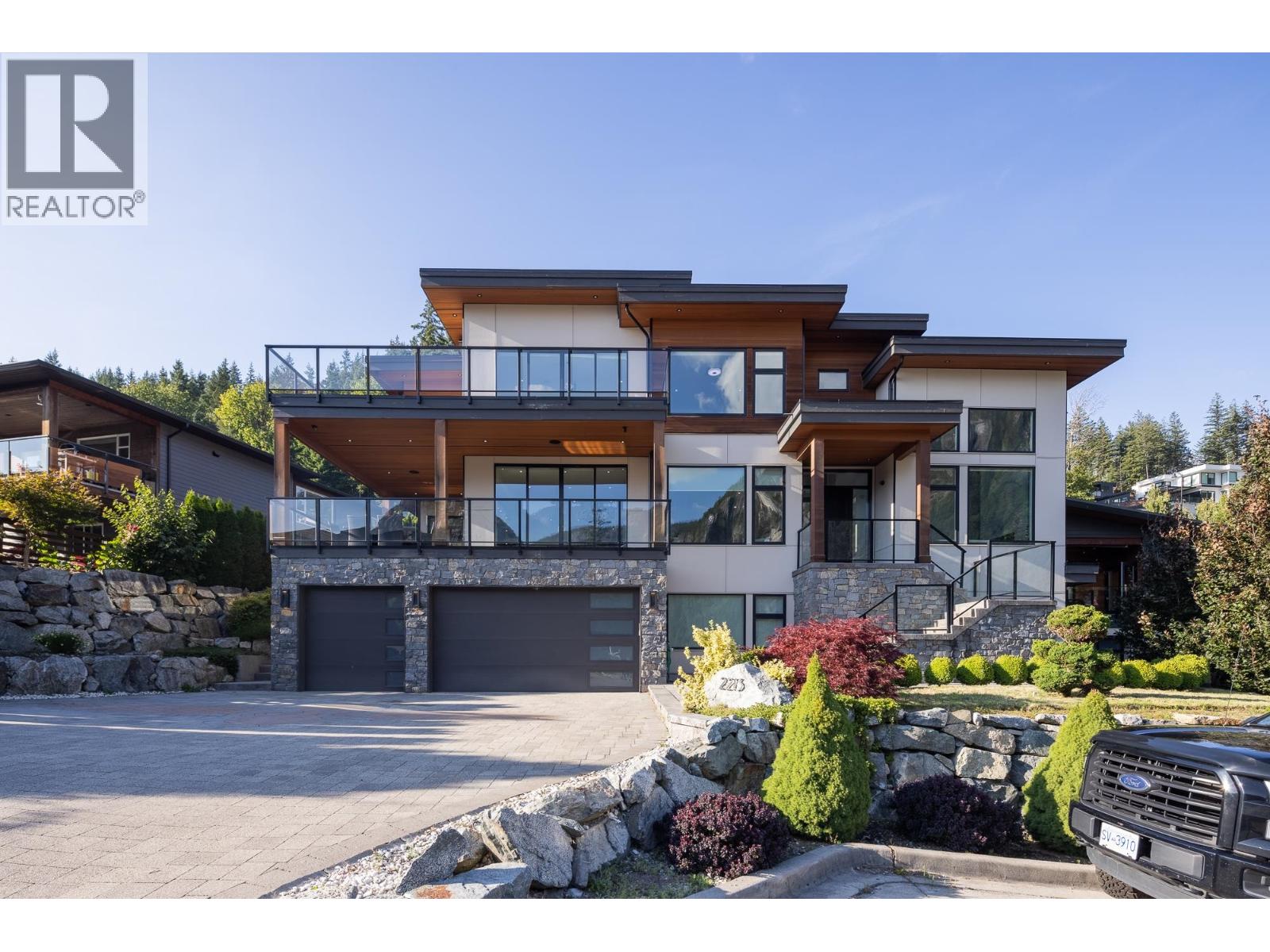 2213 WINDSAIL PLACE, Squamish
