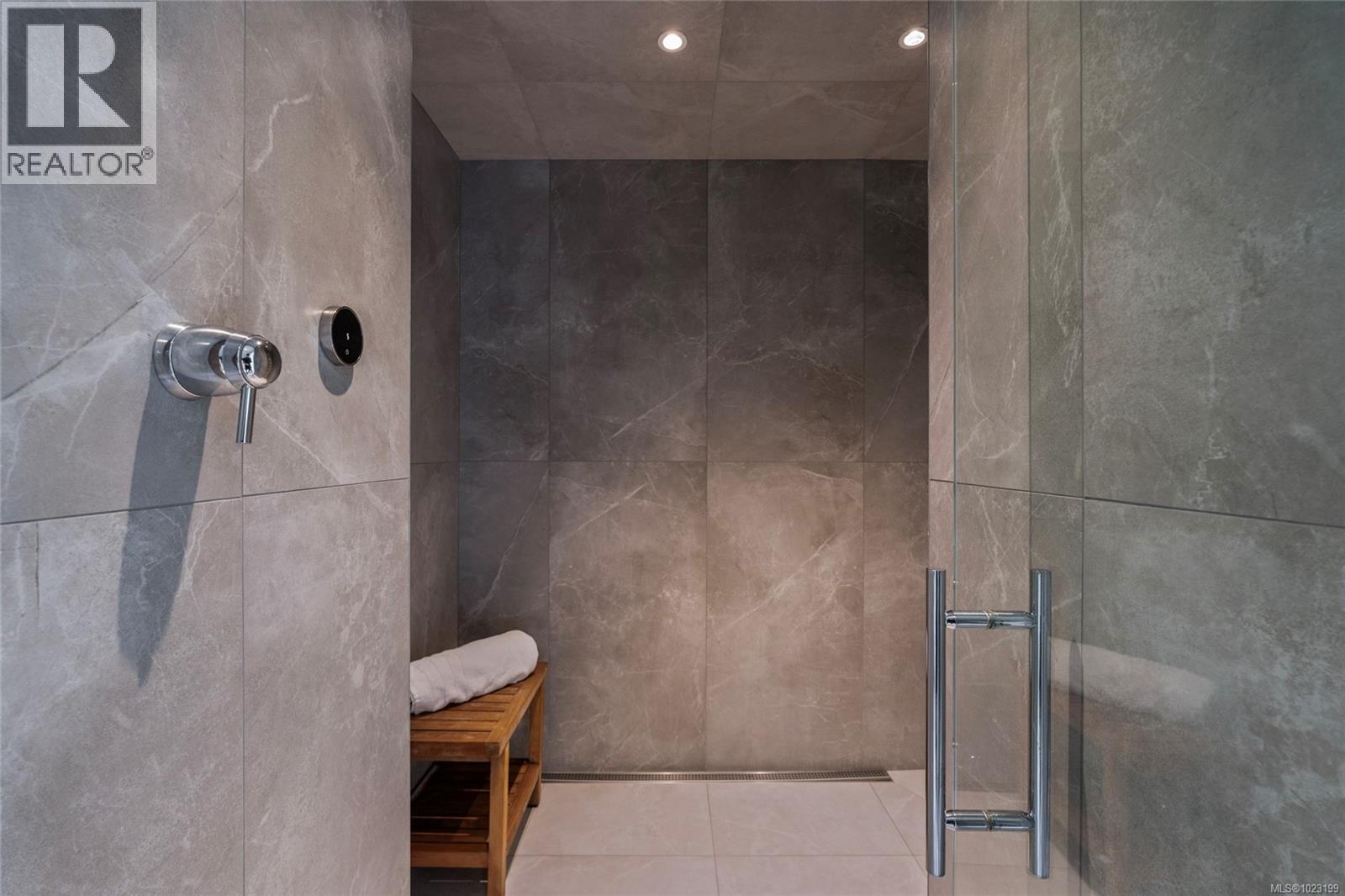 1319 Champions Crt, Langford