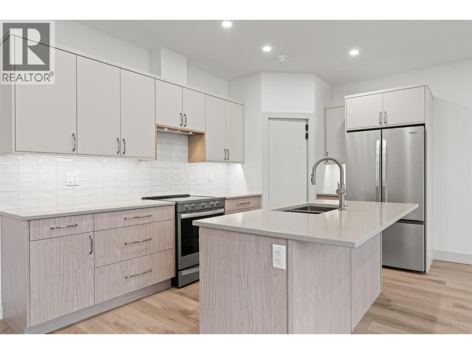 2345 Patterson Avenue Unit# 102, Armstrong