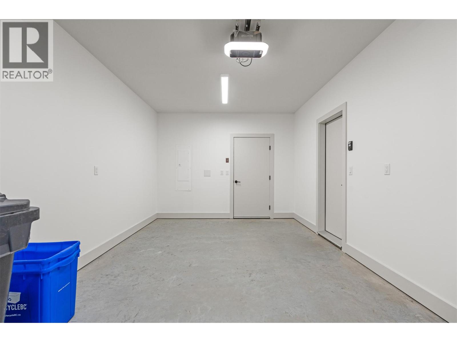 2345 Patterson Avenue Unit# 102, Armstrong