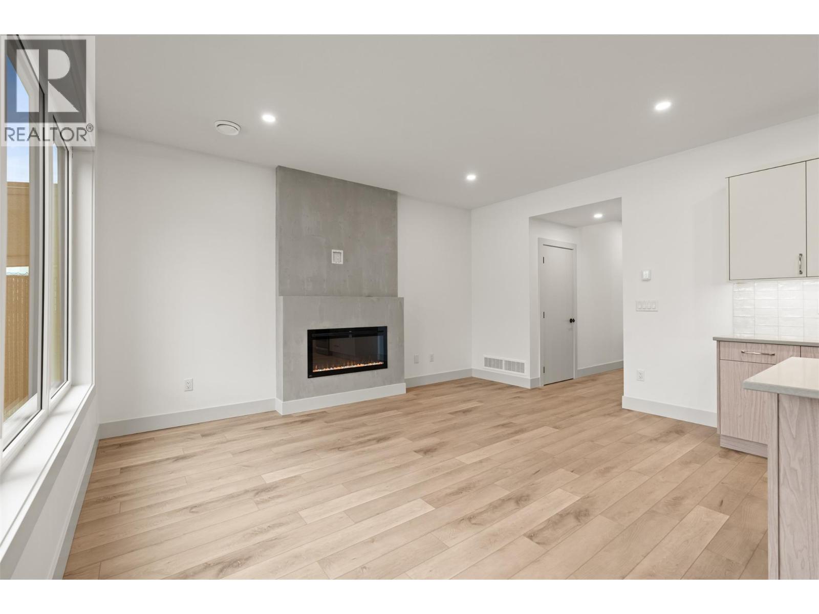 2345 Patterson Avenue Unit# 102, Armstrong