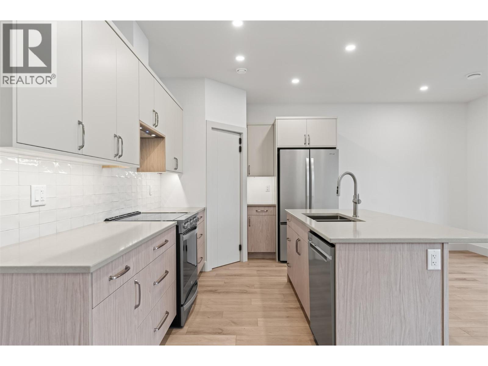 2345 Patterson Avenue Unit# 102, Armstrong