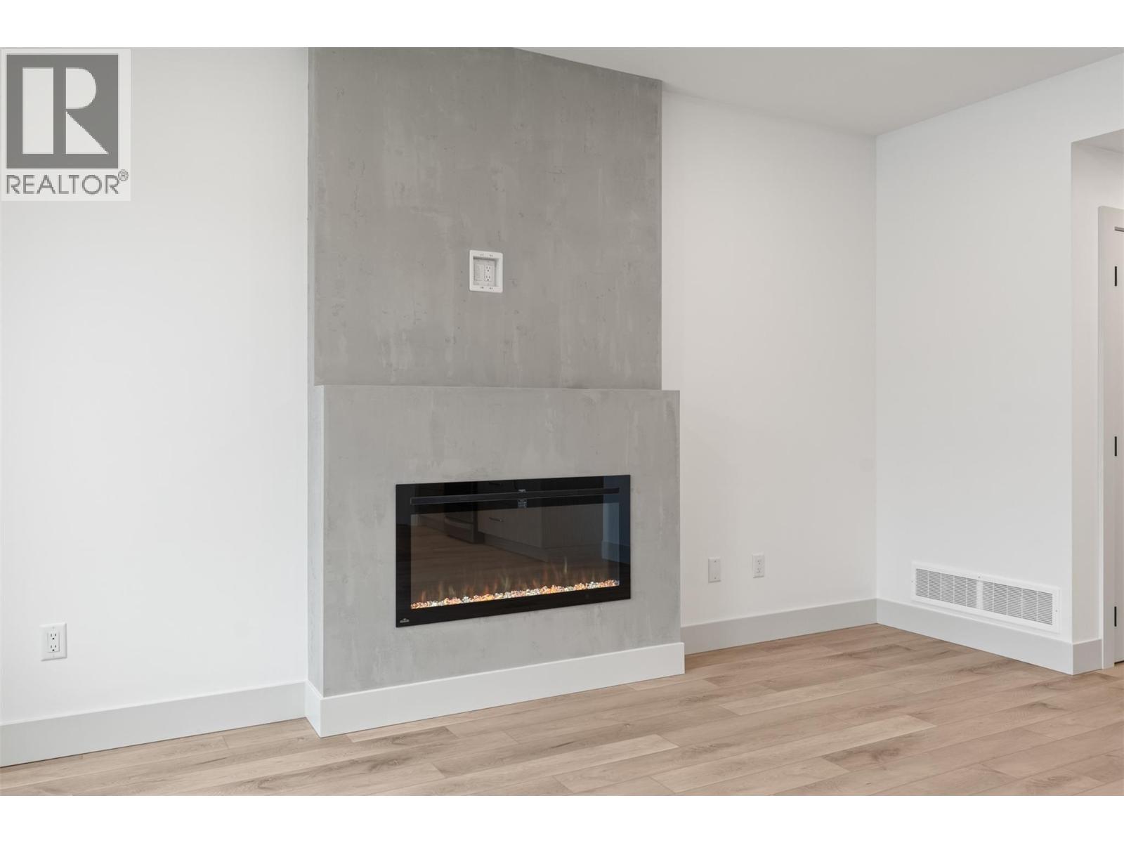 2345 Patterson Avenue Unit# 102, Armstrong