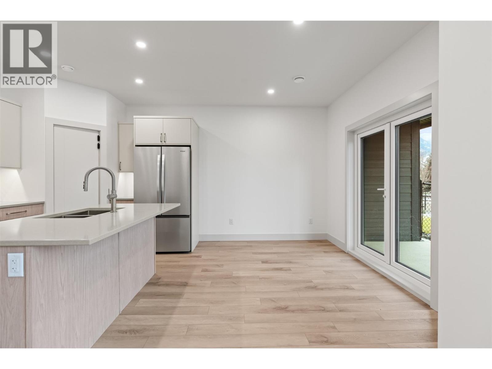 2345 Patterson Avenue Unit# 102, Armstrong