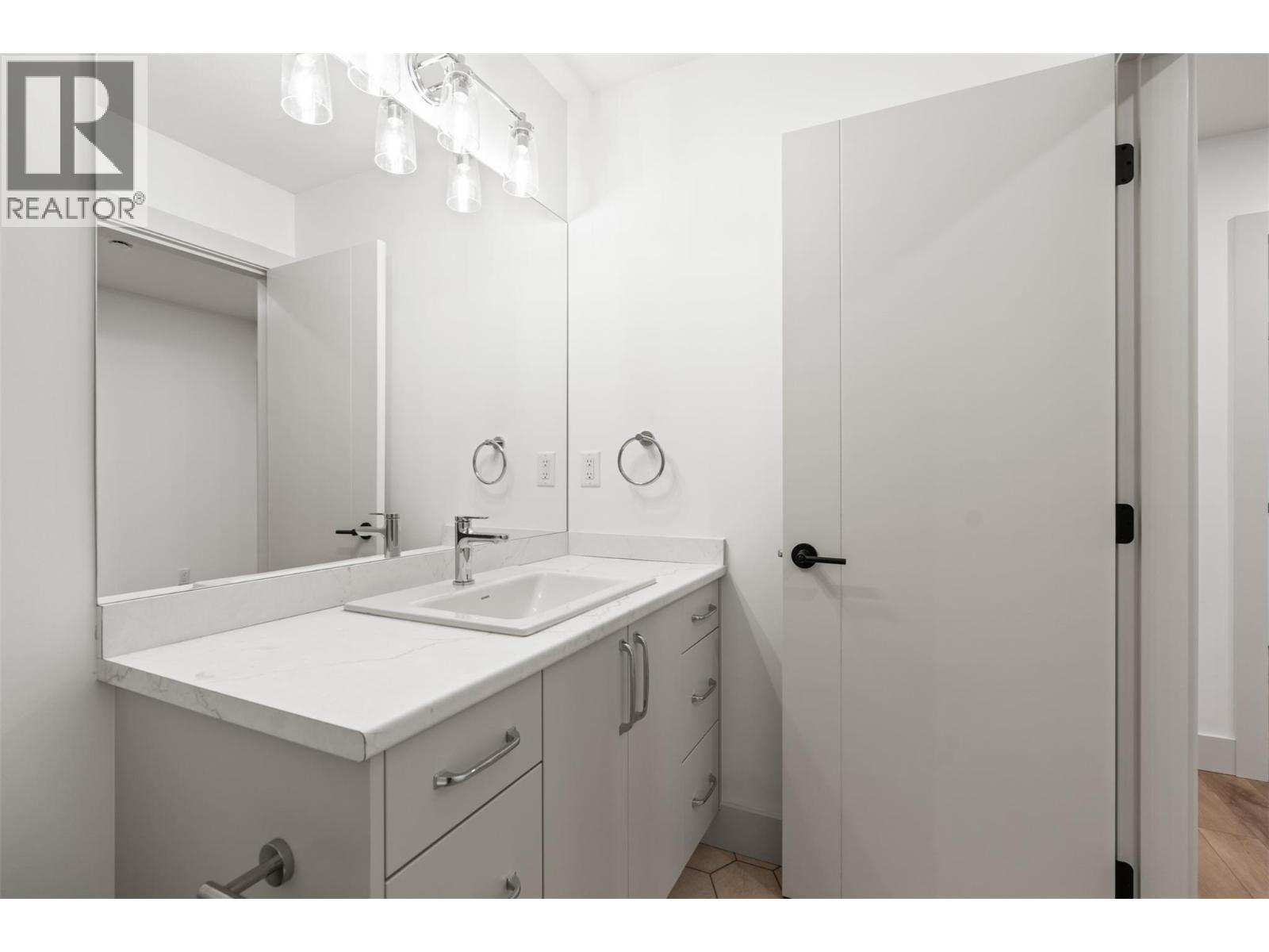 2345 Patterson Avenue Unit# 102, Armstrong