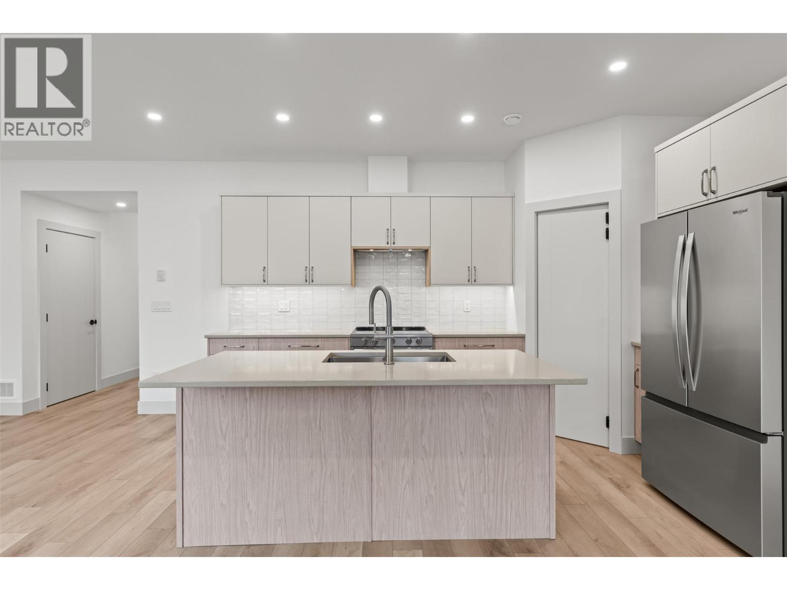 2345 Patterson Avenue Unit# 102, Armstrong