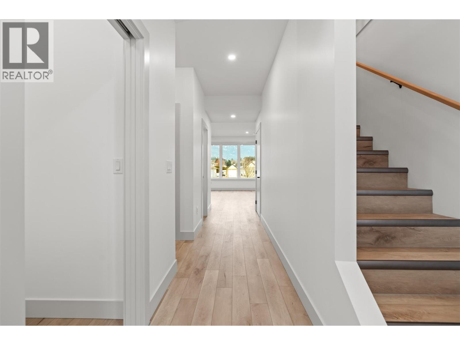 2345 Patterson Avenue Unit# 102, Armstrong