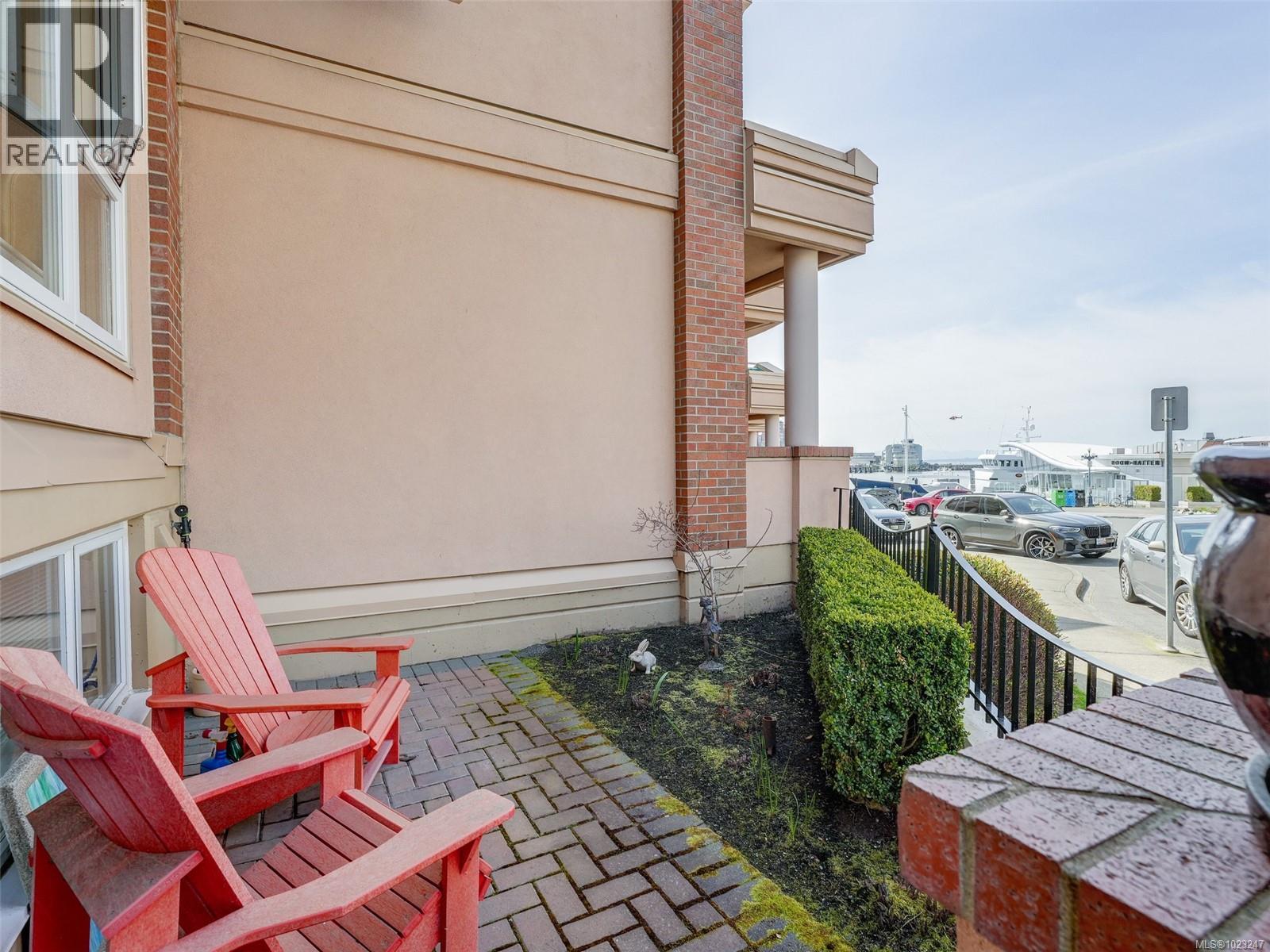 123 75 Songhees Road, Victoria