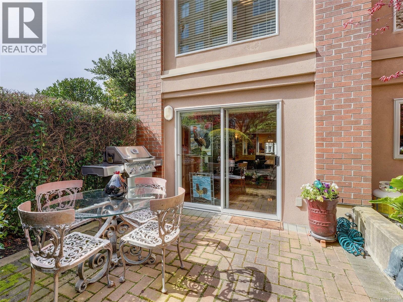 123 75 Songhees Road, Victoria