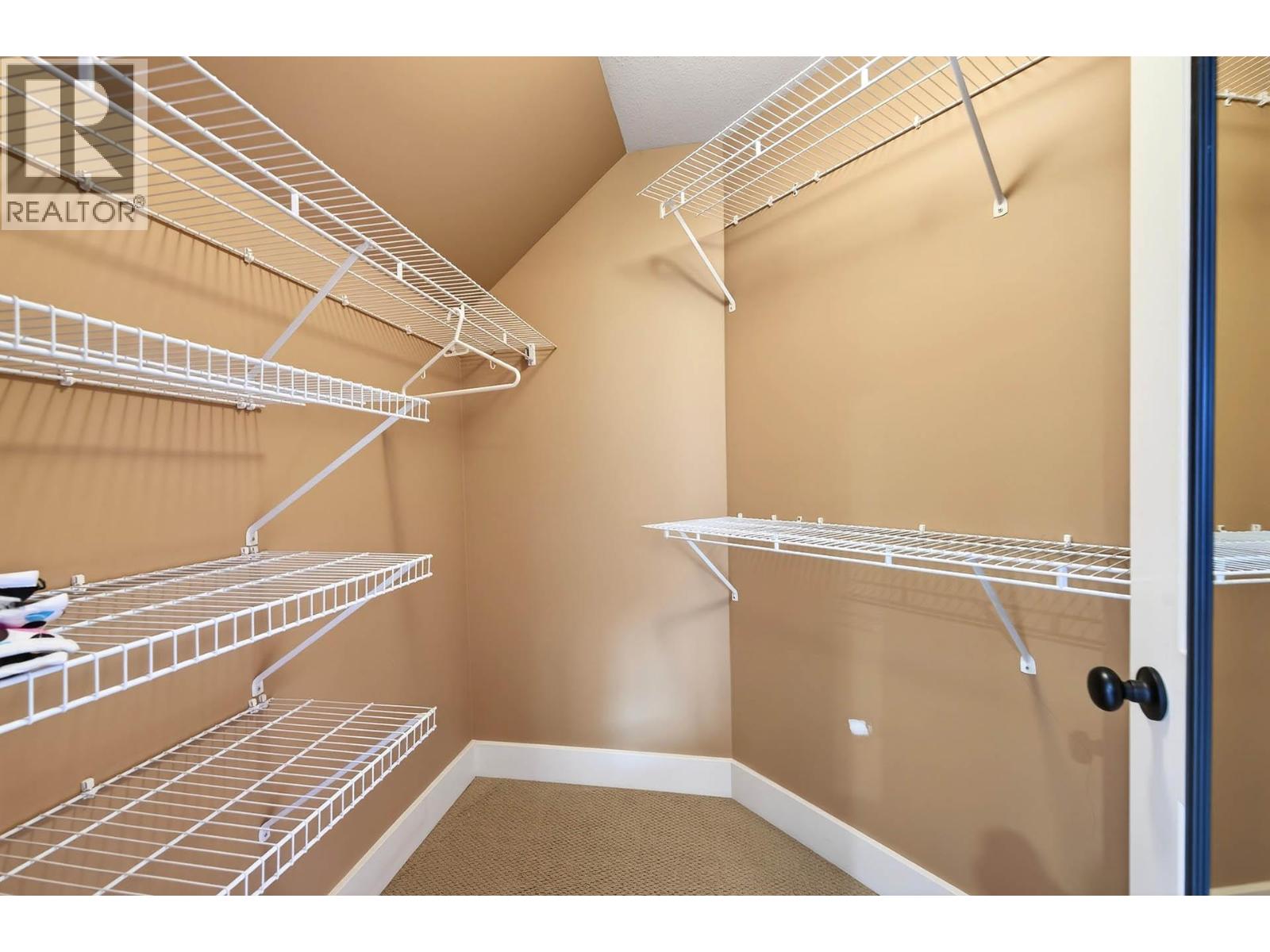 1990 KECHIKA STREET - 43