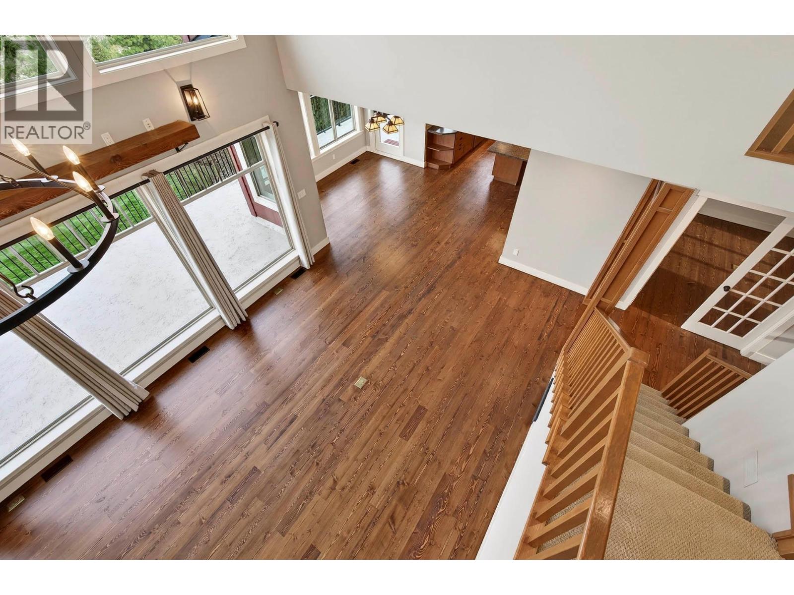 1990 KECHIKA STREET - 32