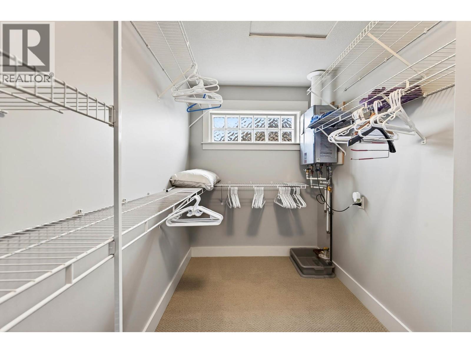 1990 KECHIKA STREET - 46