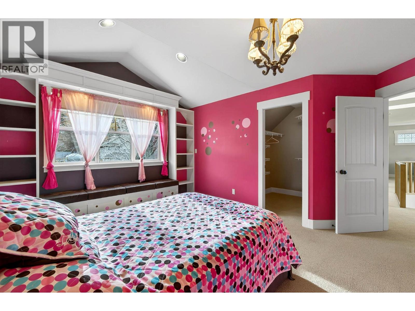 1990 KECHIKA STREET - 41