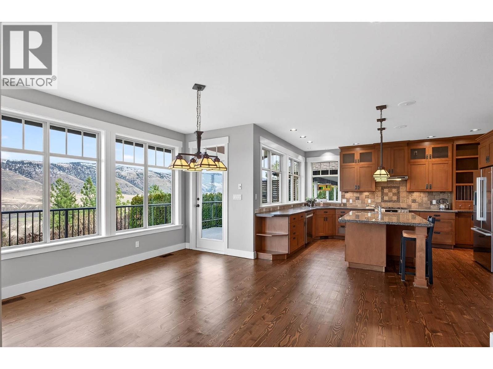 1990 KECHIKA STREET - 14