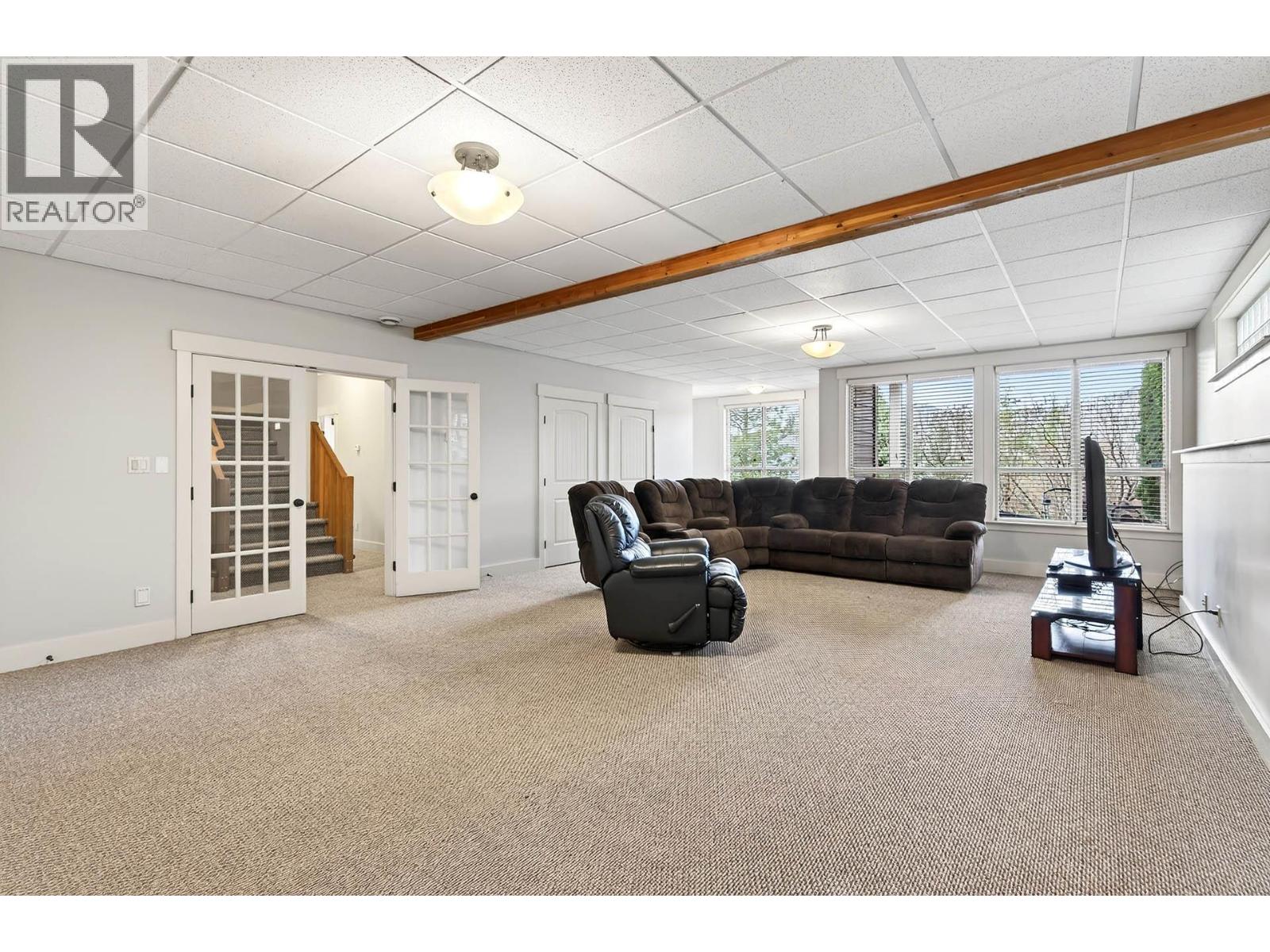 1990 KECHIKA STREET - 51