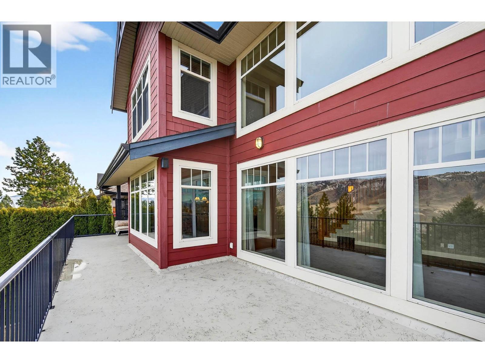 1990 KECHIKA STREET - 75