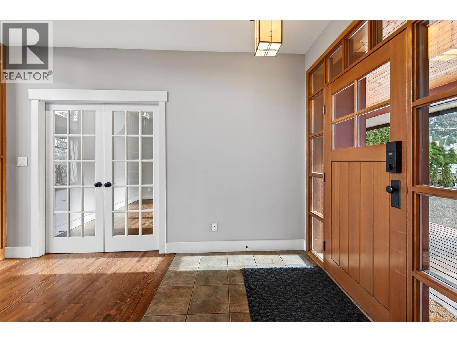 1990 KECHIKA STREET - Image 3