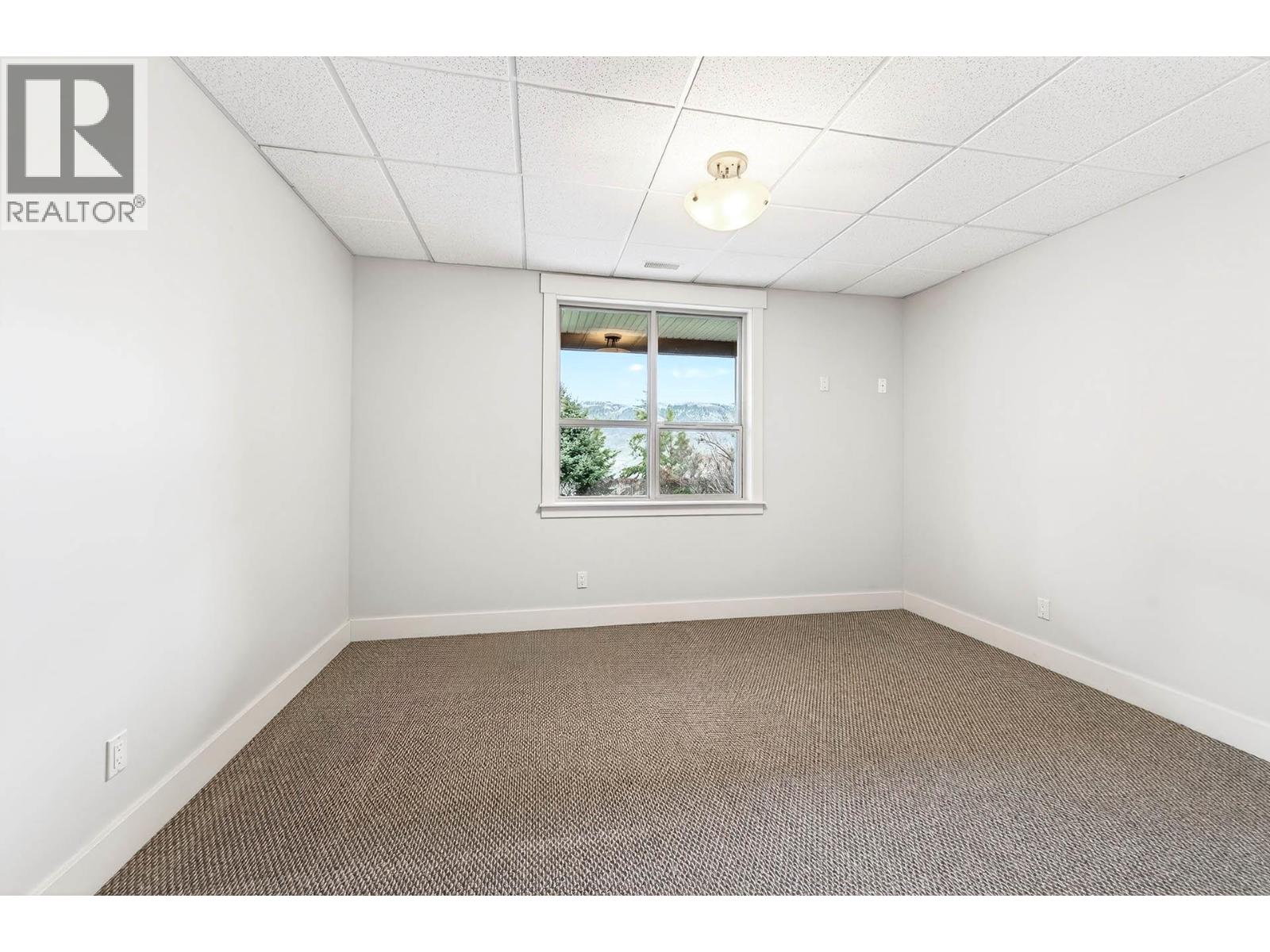 1990 KECHIKA STREET - 57