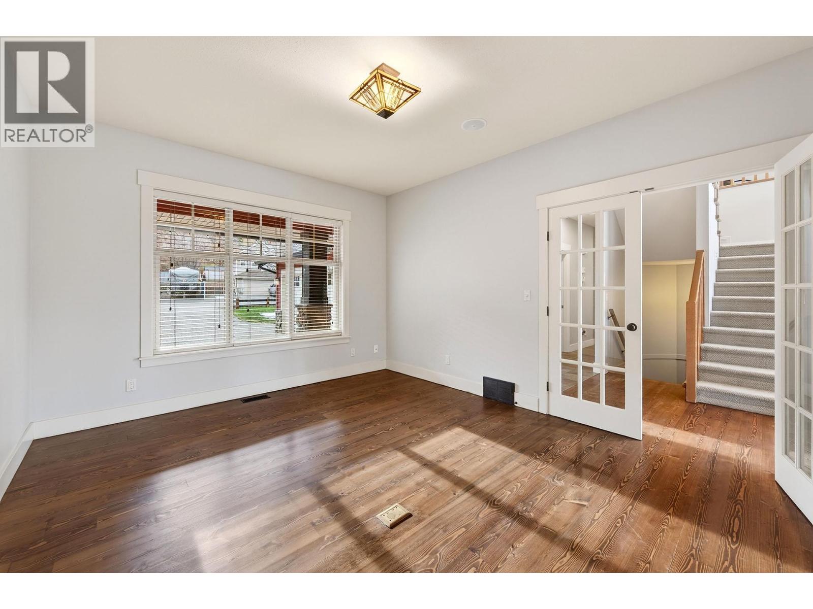 1990 KECHIKA STREET - 4