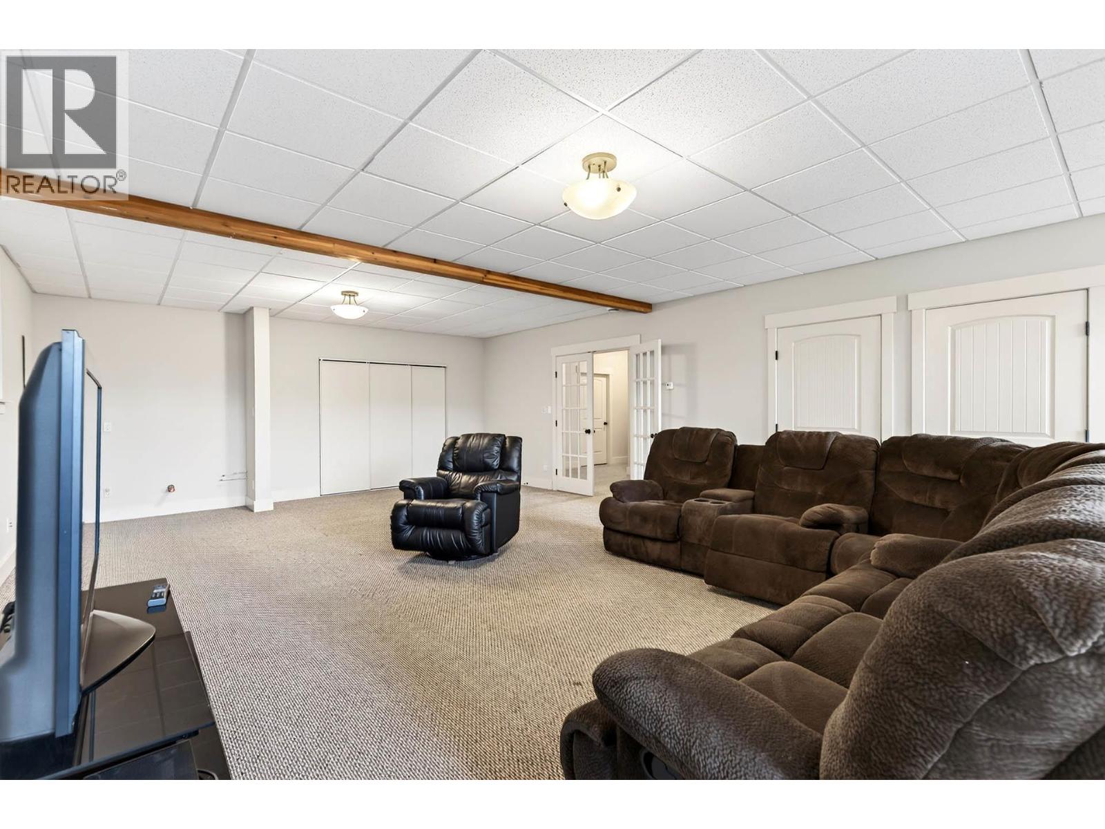 1990 KECHIKA STREET - 53