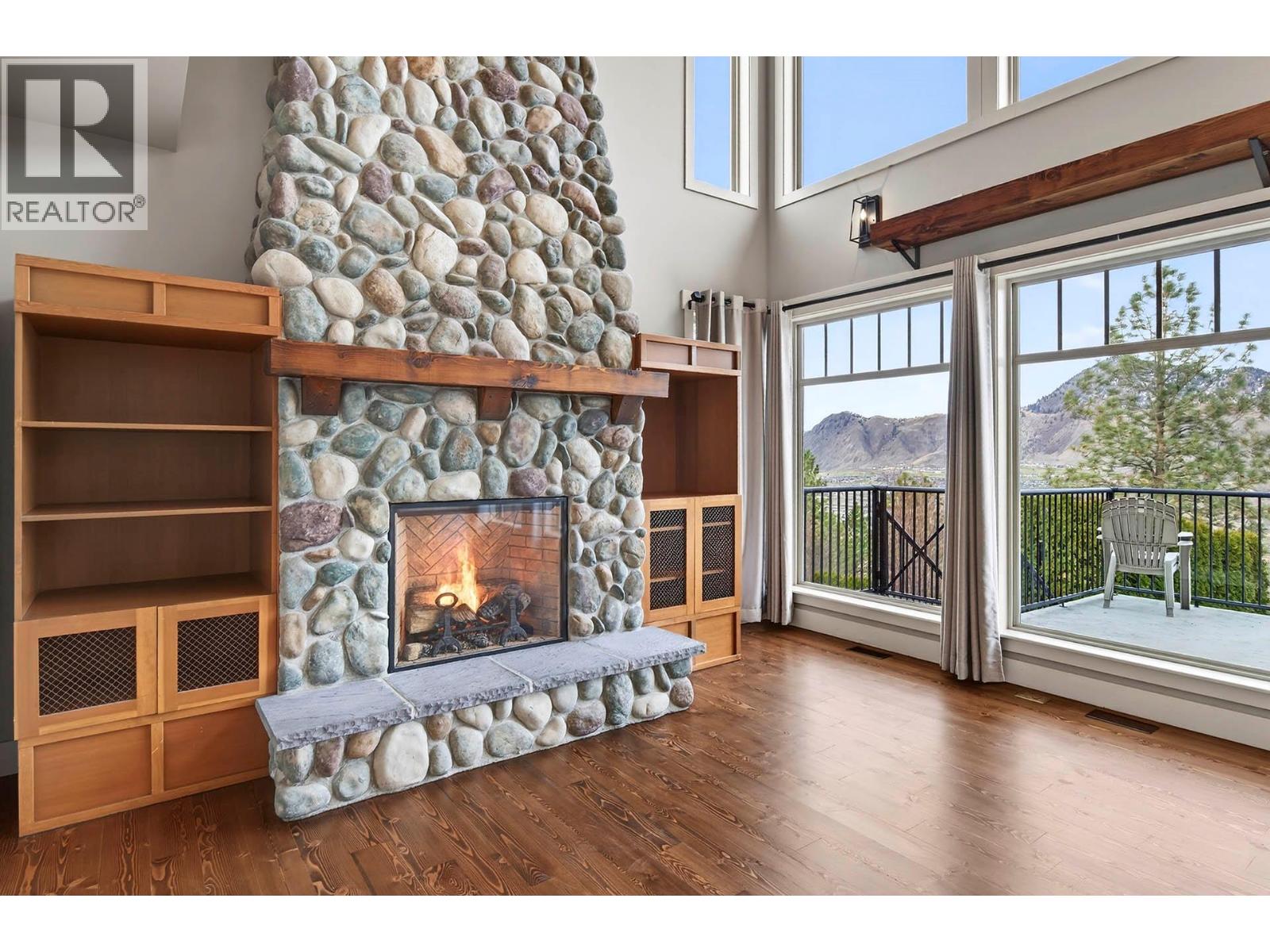 1990 KECHIKA STREET - 9