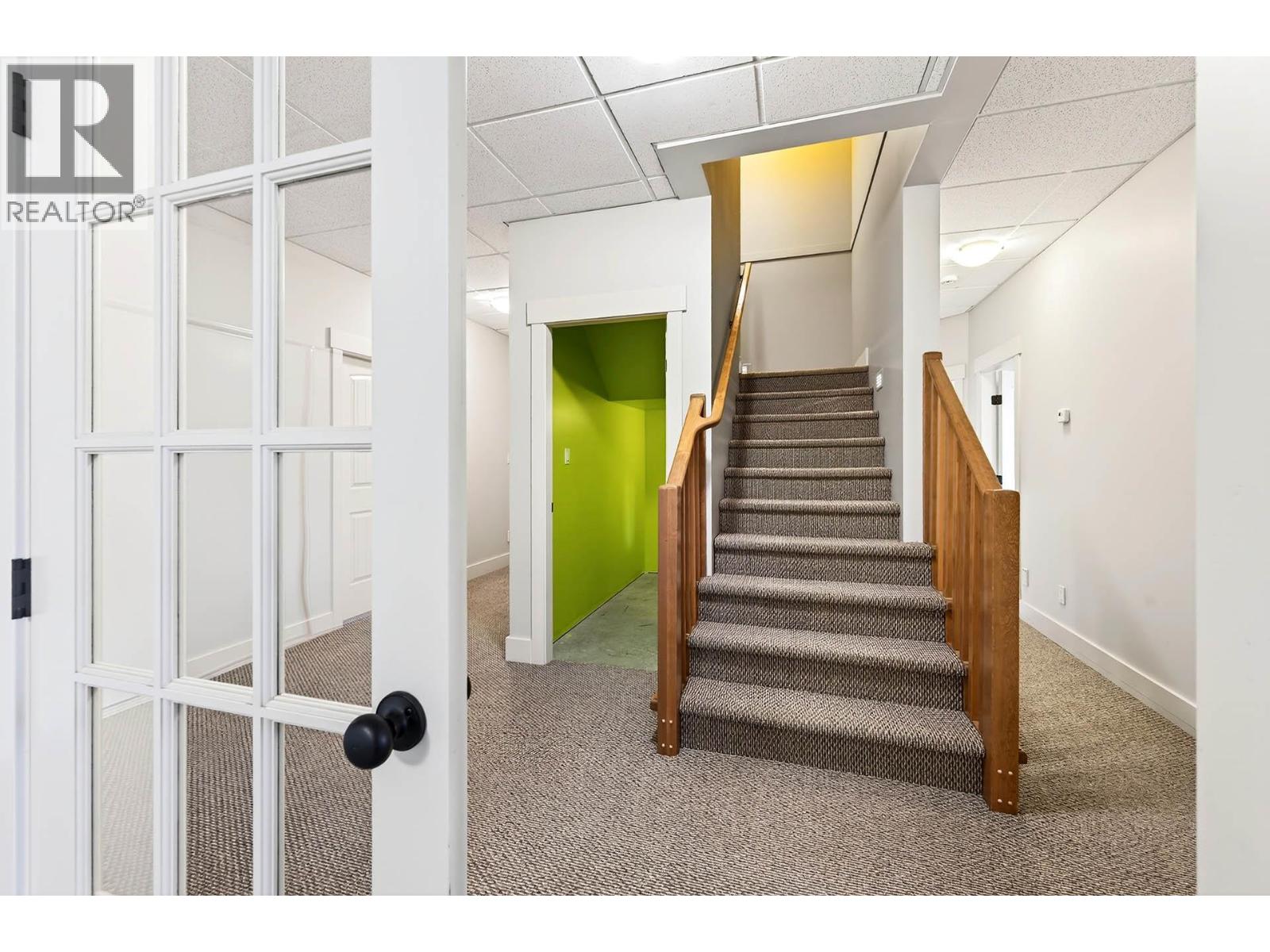 1990 KECHIKA STREET - 49