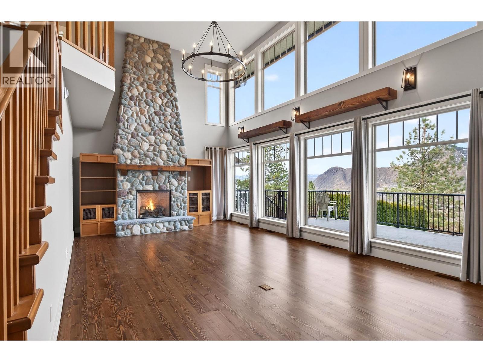 1990 KECHIKA STREET - 6