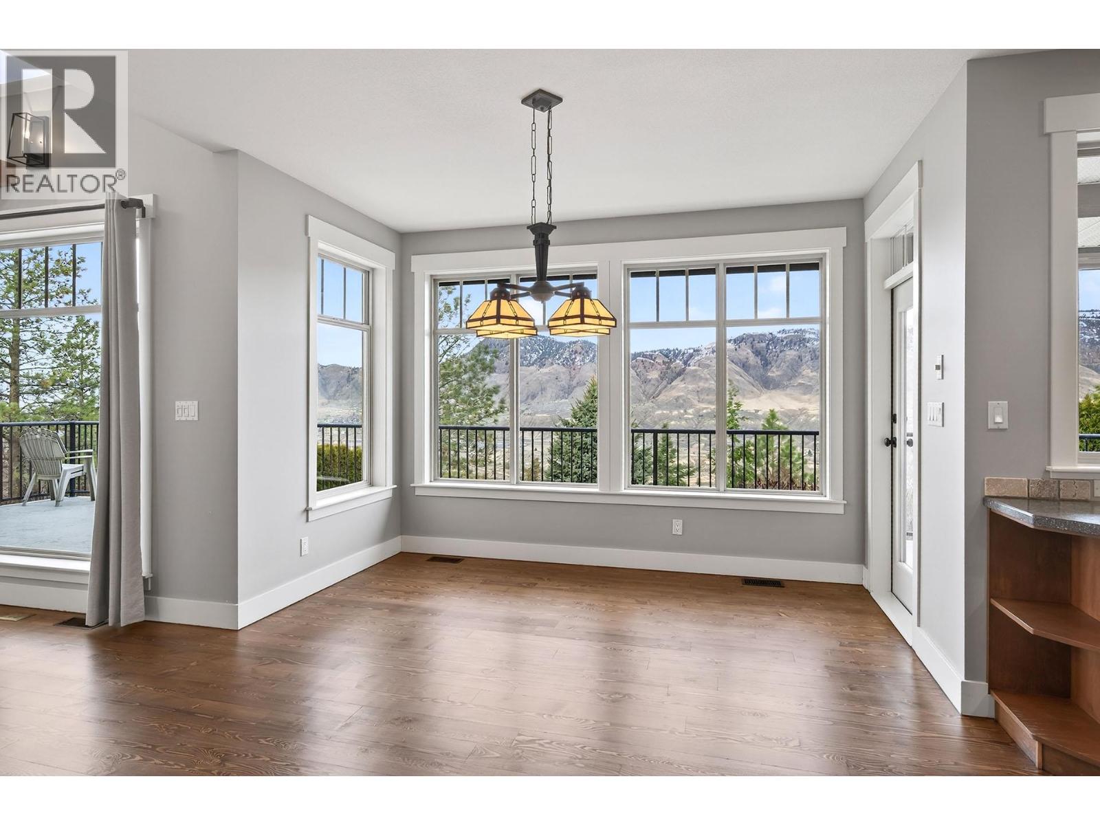 1990 KECHIKA STREET - 13