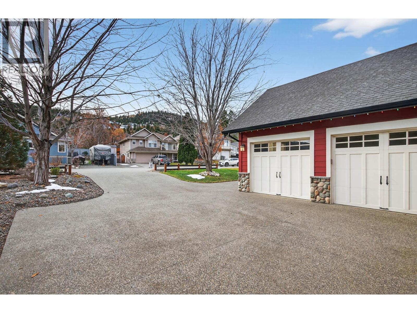 1990 KECHIKA STREET - 67