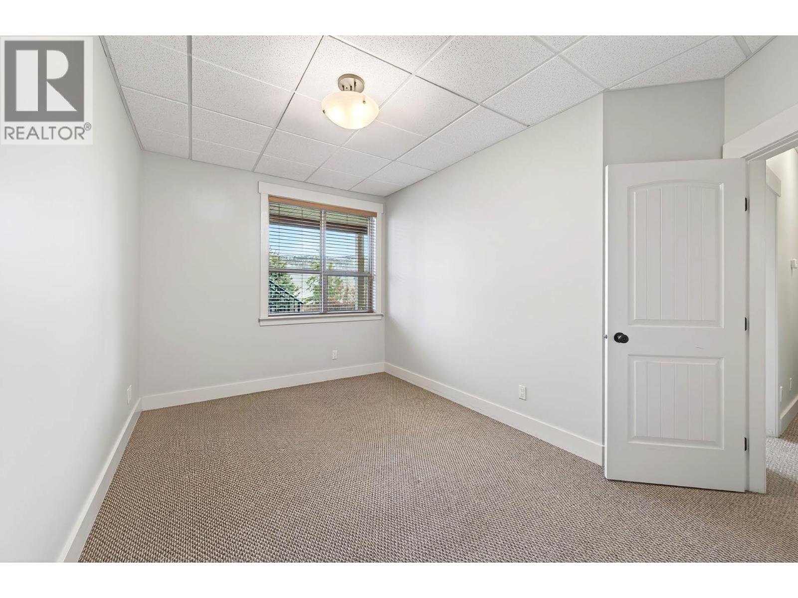 1990 KECHIKA STREET - 55