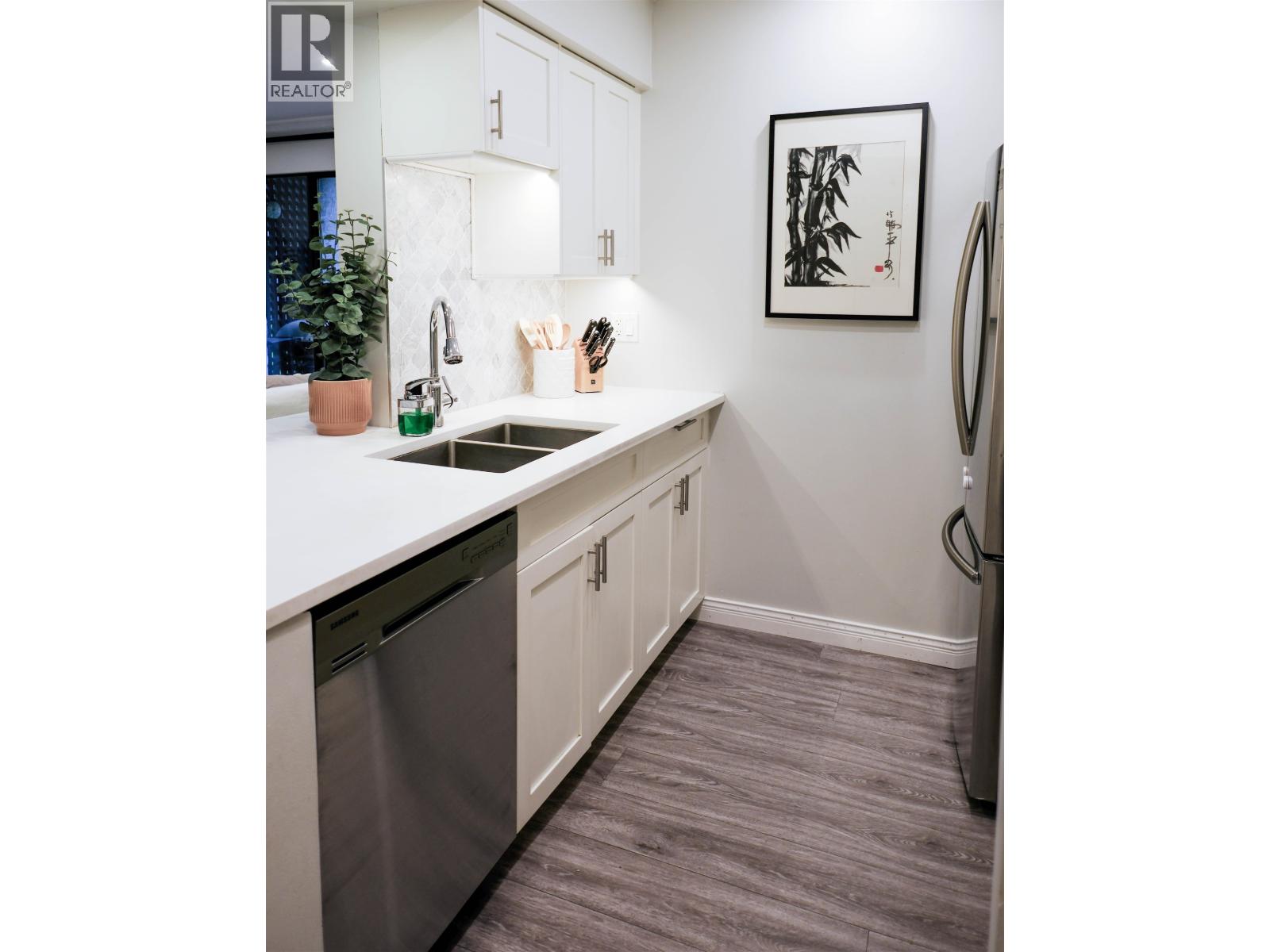 19 365 GINGER DRIVE, New Westminster