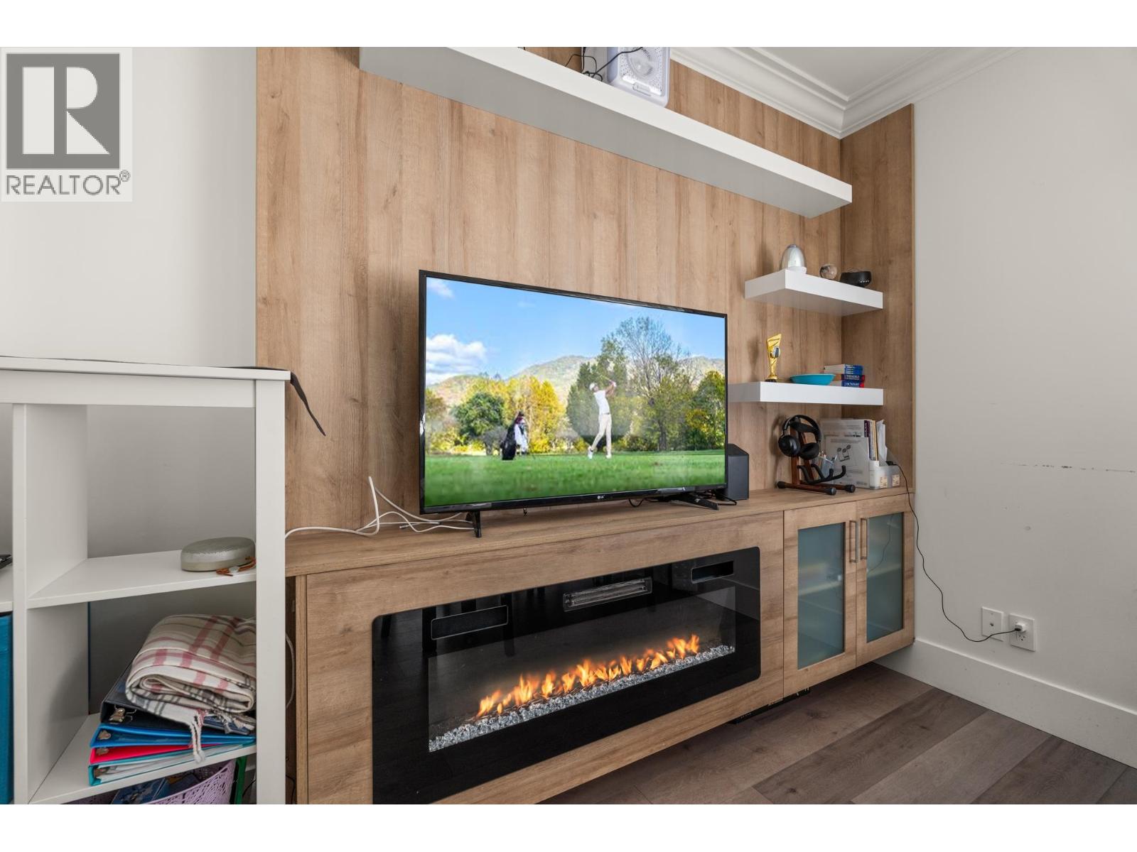 8 9219 WILLIAMS ROAD, Richmond