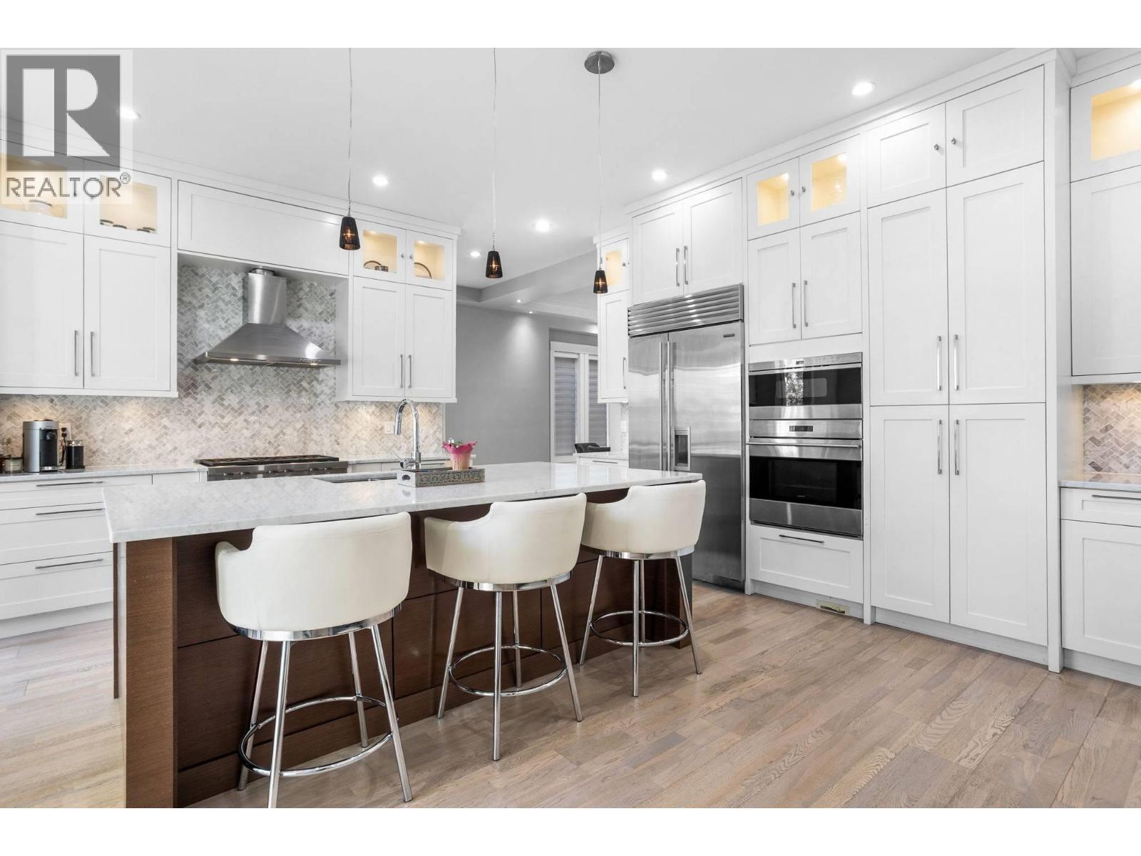 8656 GILLEY AVENUE, Burnaby