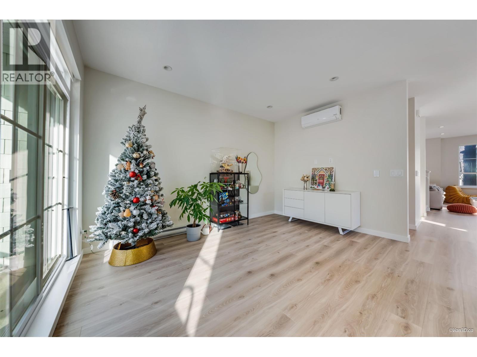 #16-5311 ADMIRAL Way, Delta