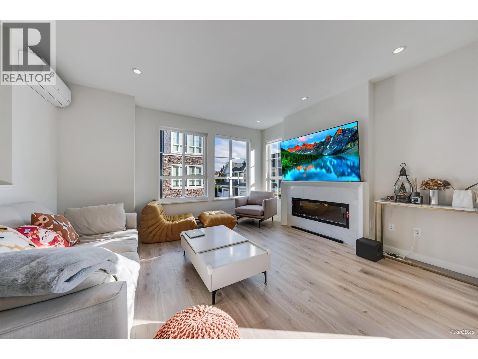 #16-5311 ADMIRAL Way, Delta