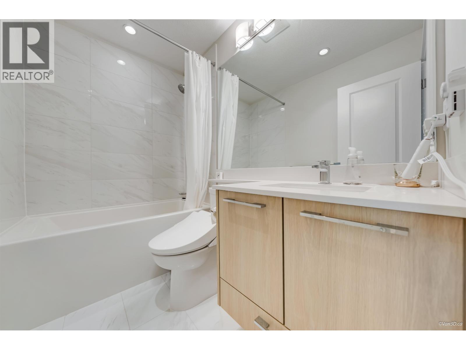 #16-5311 ADMIRAL Way, Delta