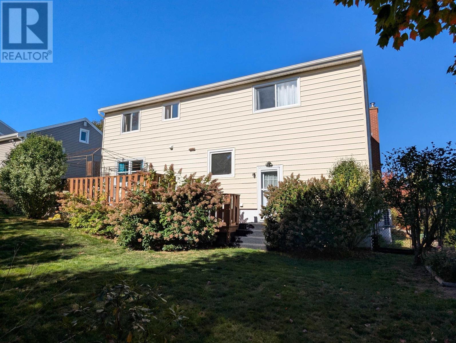 Property 24 of 34 of 28 Piers Avenue