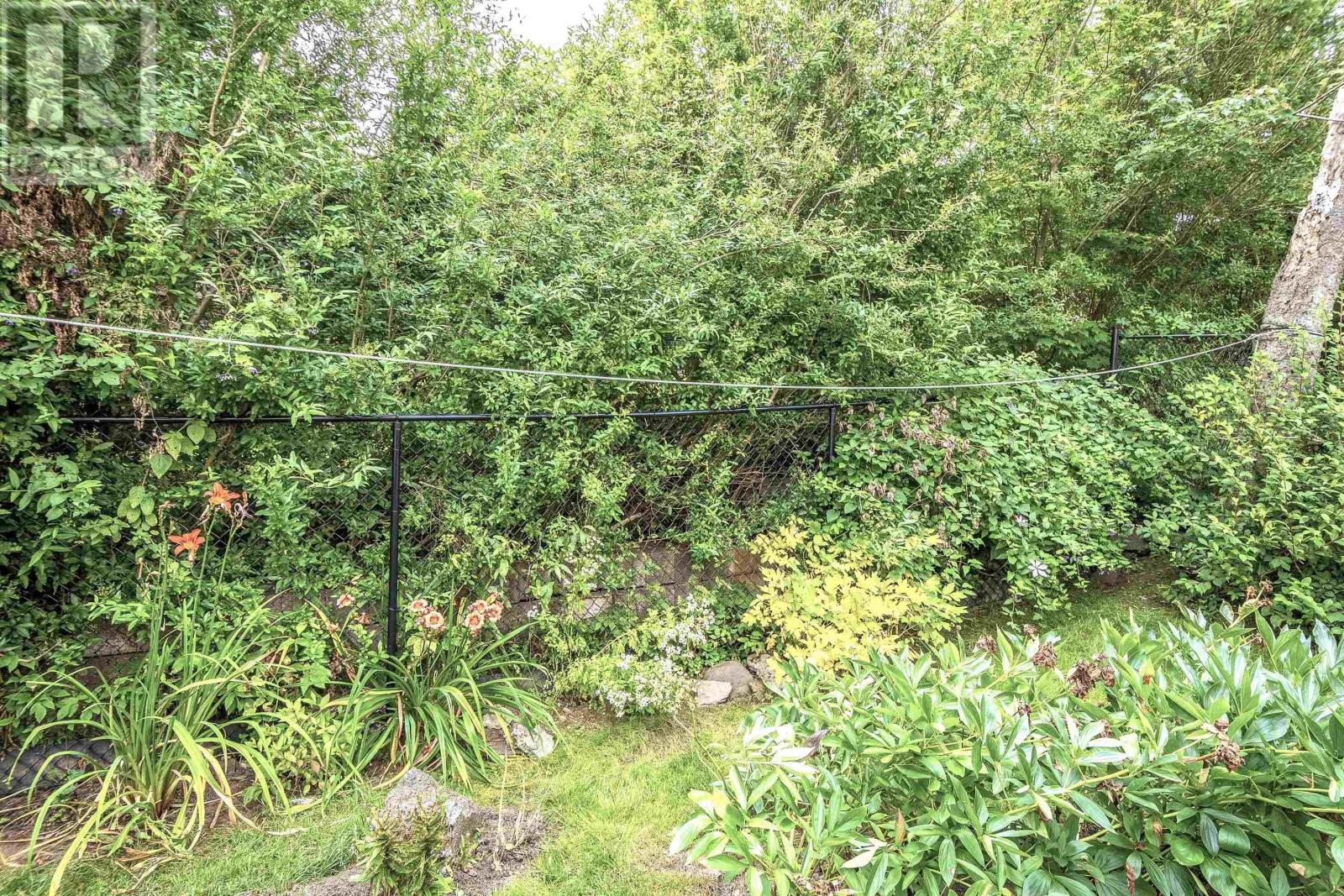 Property 27 of 34 of 28 Piers Avenue