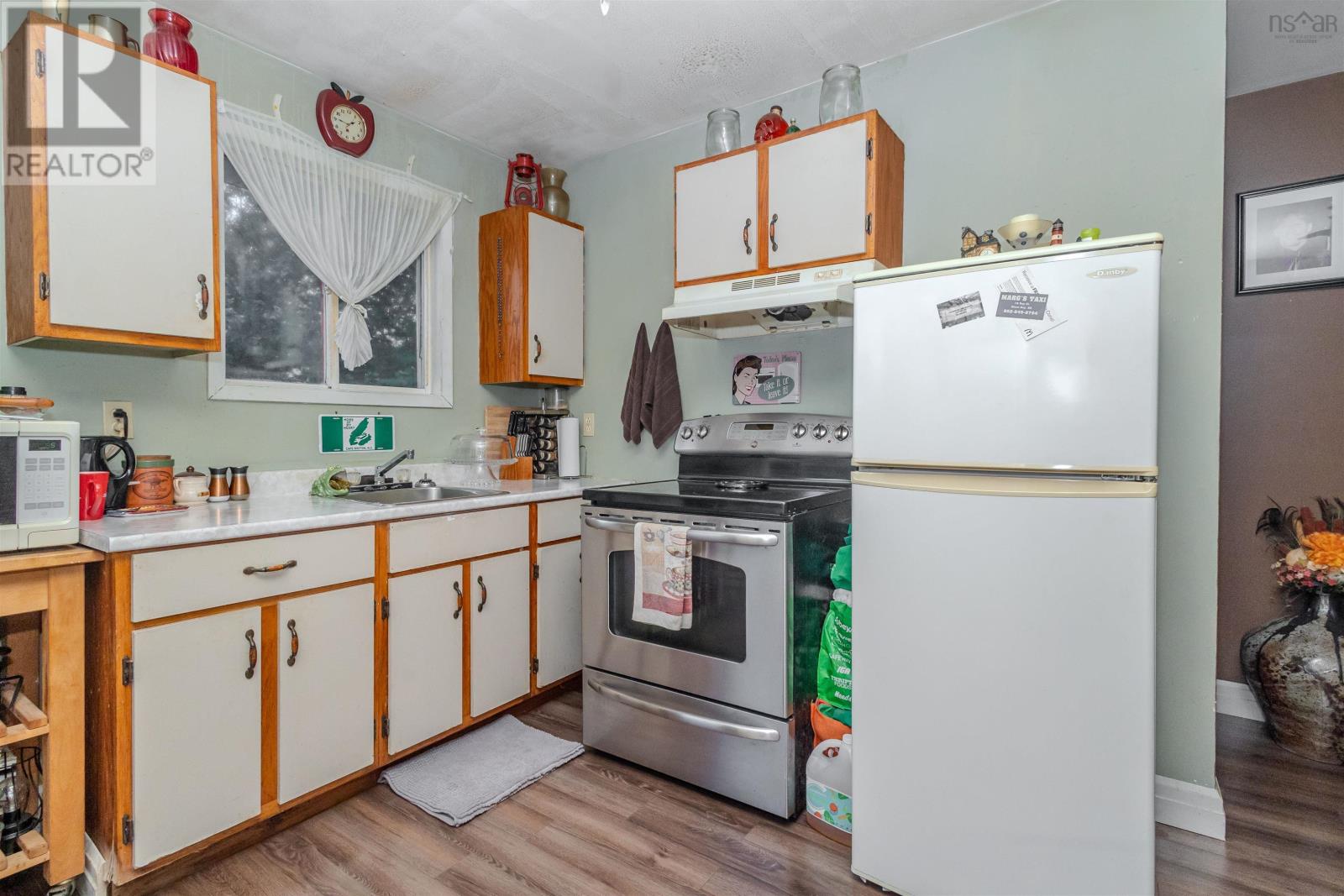 Property 21 of 23 of 19 Holland Street