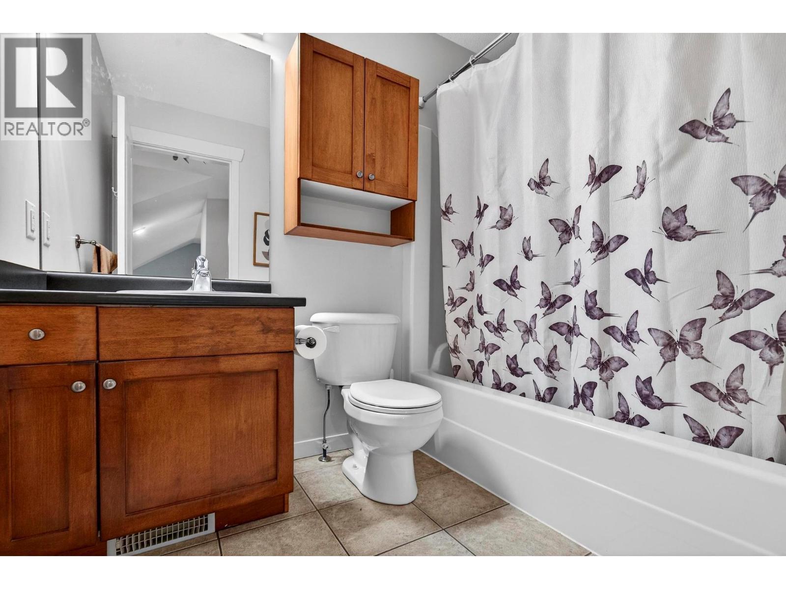 1 1450 Rose Meadow Drive, West Kelowna