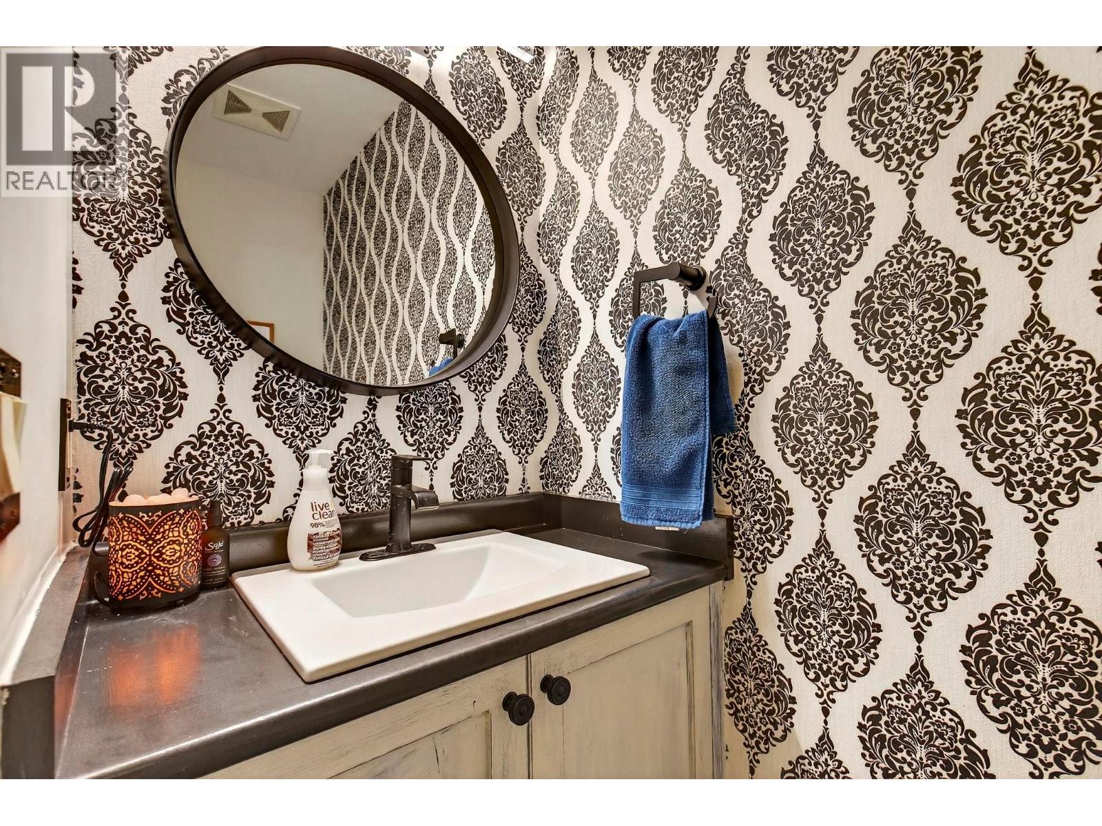 1 1450 Rose Meadow Drive, West Kelowna