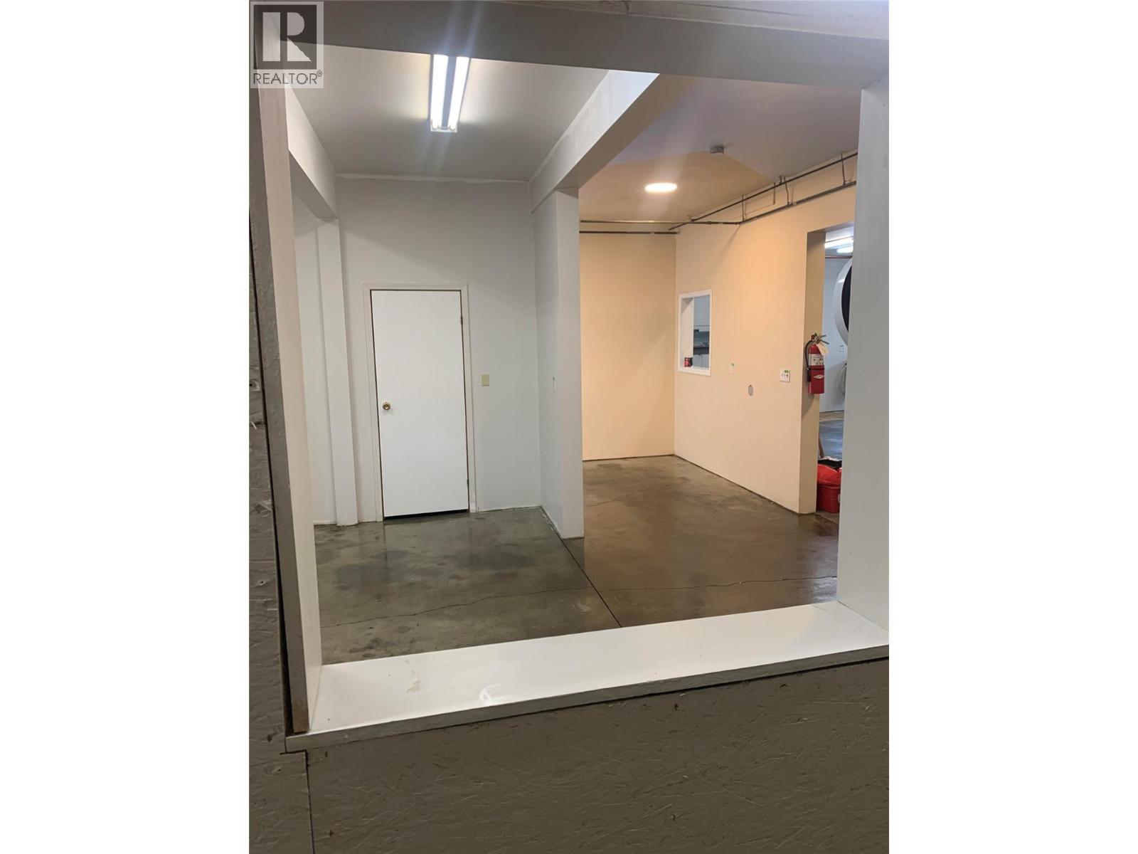 915 Front Street - 16