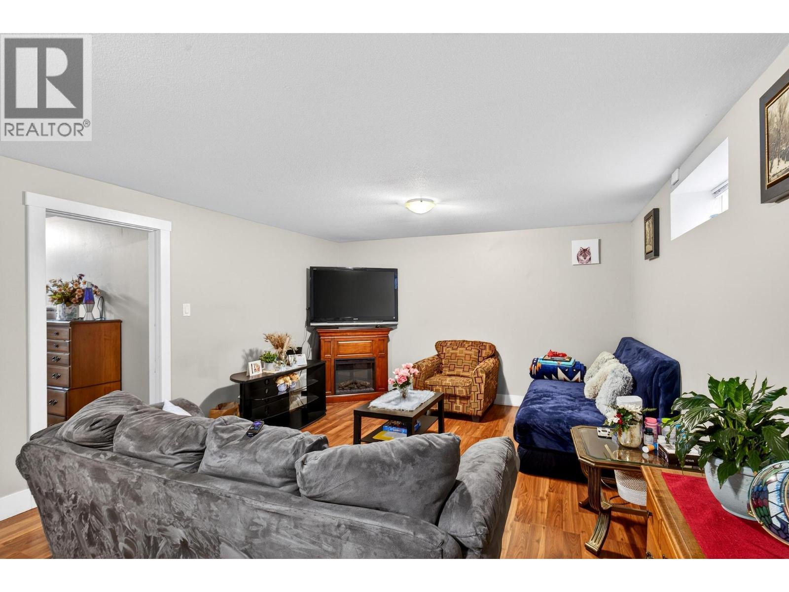  260 Ponto Road, Kelowna