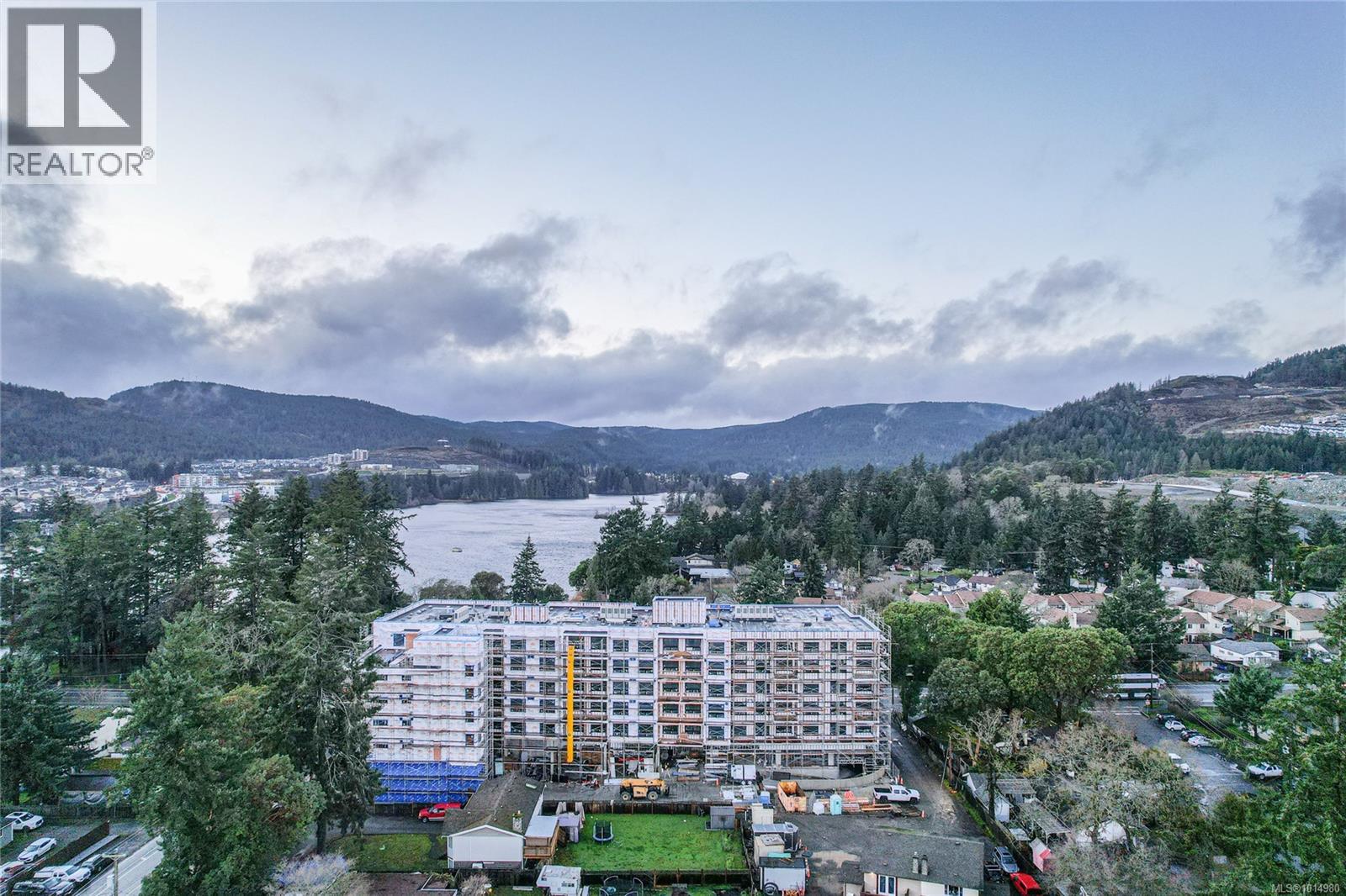 318 2881 Leigh Road, Langford